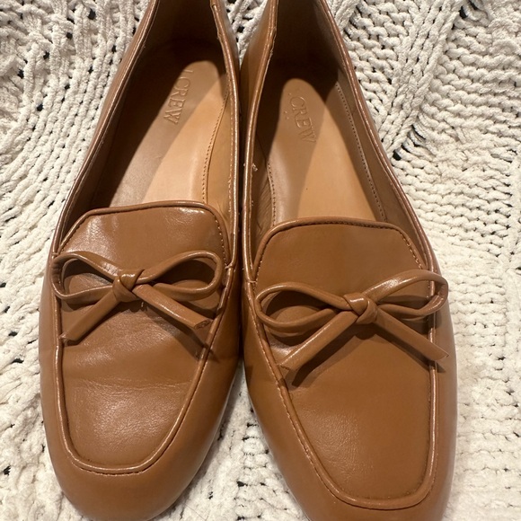 J. Crew Shoes - J.Crew Brown Tan Preppy Faux Leather Bow Flat Loafers Size 7 classic career
